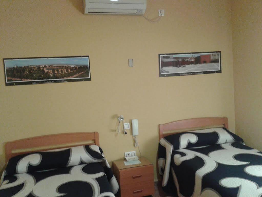 Hostal Restaurante El Paraiso ドン・ベニート エクステリア 写真